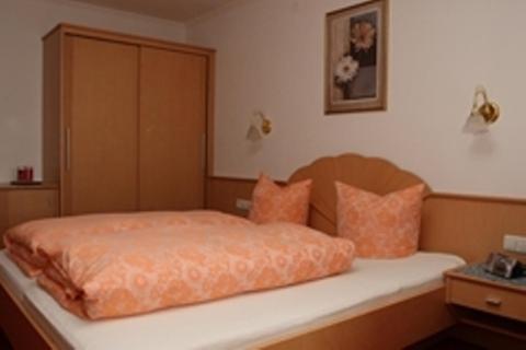 Hotel Garni Sonnenheim Fiss Pokoj fotografie
